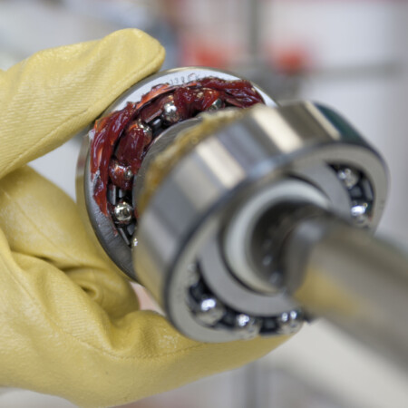 shell gadus grease in testing on a roller bearing